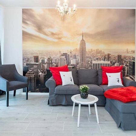 Banksy Apartment - Ilumino Lodz  Exterior photo